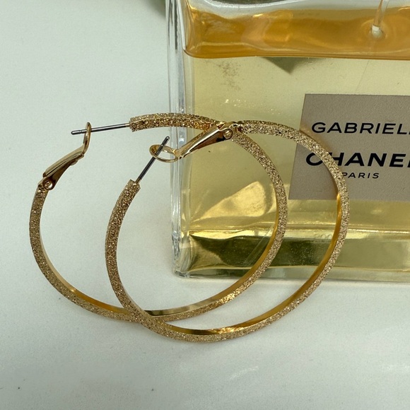 Marlyn Schiff Gold Hoop Earrings - Picture 3 of 5